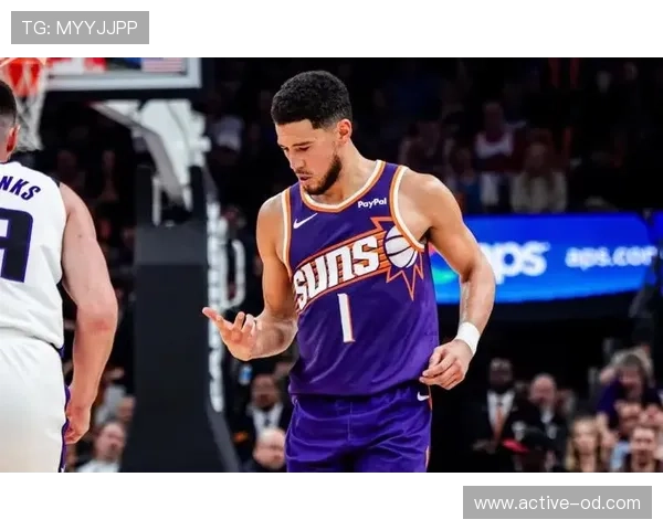 德文·布克挡拆得分效率提升显著拉开与同队锋线差距