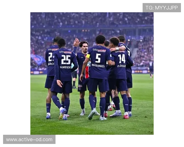 巴黎圣日耳曼中场控制力下滑，节奏混乱问题逐步反映在比赛走势中