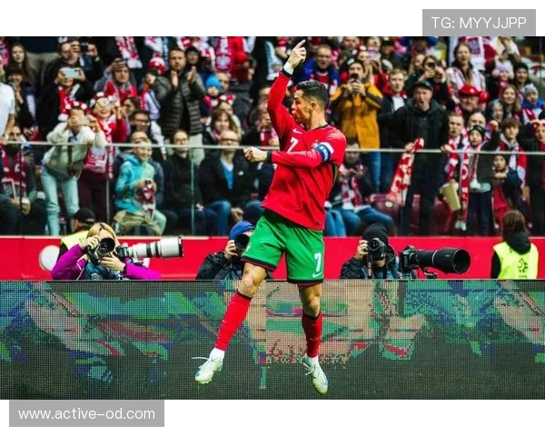 C罗职业生涯晚期的数据表现与场上影响力解析